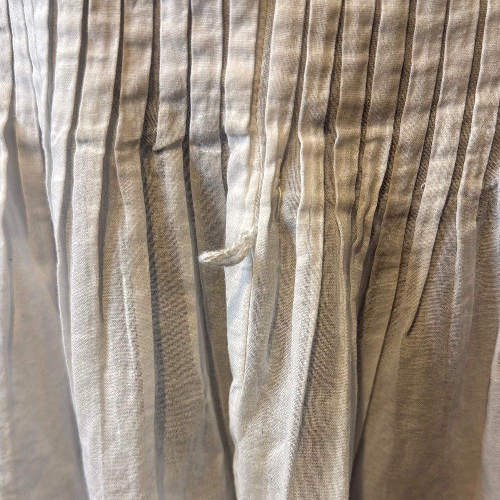 Vanessa Virginia Anthropologie Women’s 4 White Smocked Sleeveless Tank Top - Picture 5 of 6